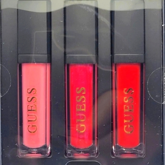 GUESS Red Mini Look Book - LIP - Picture 3 of 5